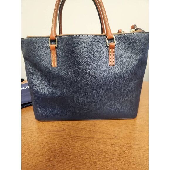 Dooney & Bourke Pebble Leather Willa Satchel Tote NAVY with crossbody strap and - Picture 4 of 10